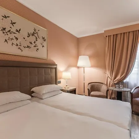 Hotel Doria Grand Milan
