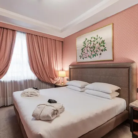 Hotel Doria Grand Milan